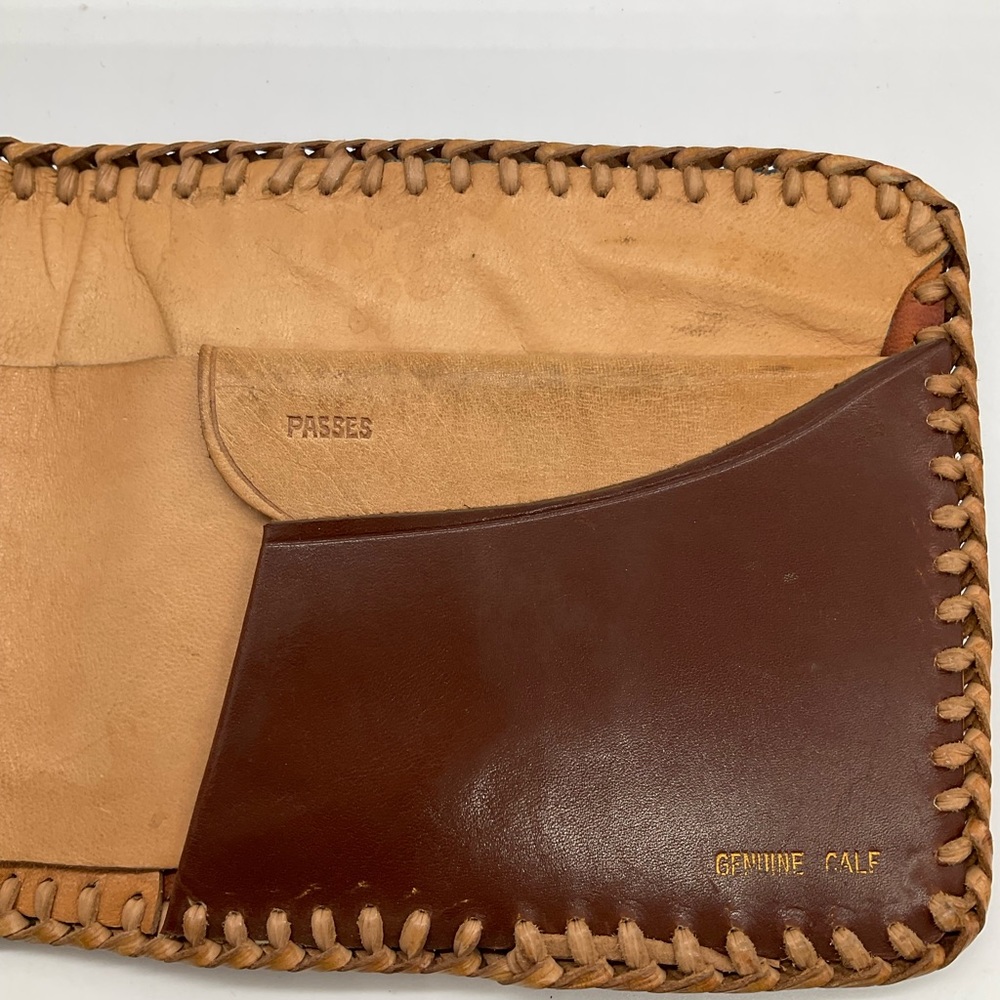 VINTAGE TOOLED LEATHER WALLET WITH WGB INITIALS - Picture 5 of 8